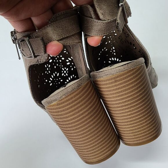 Fergalicious Booties Womens Size 6 Tan Perforrated Parney Peep-toe Block Heel - Picture 6 of 9